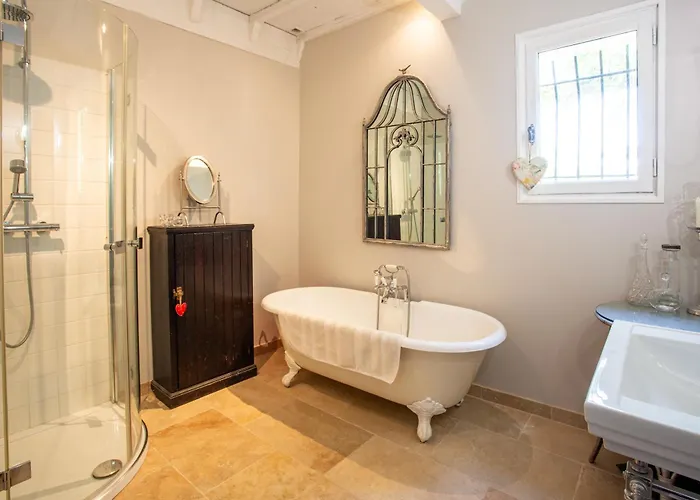 Marelle- Stunning With Pool Near Pezenas * Neffies