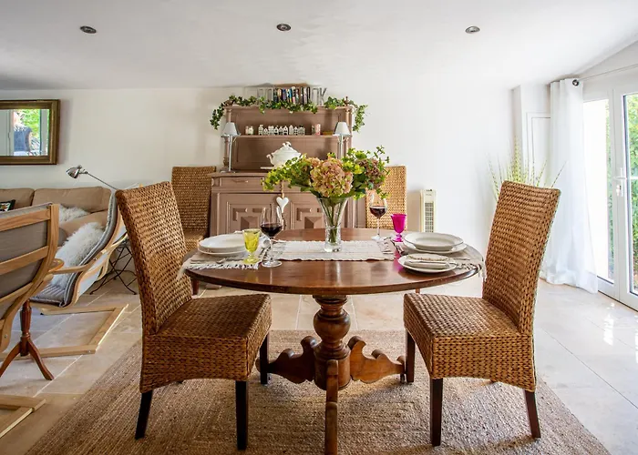 Marelle- Stunning With Pool Near Pezenas * Neffies