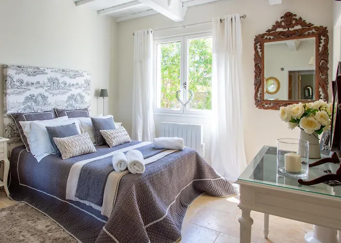 Marelle- Stunning With Pool Near Pezenas Neffies
