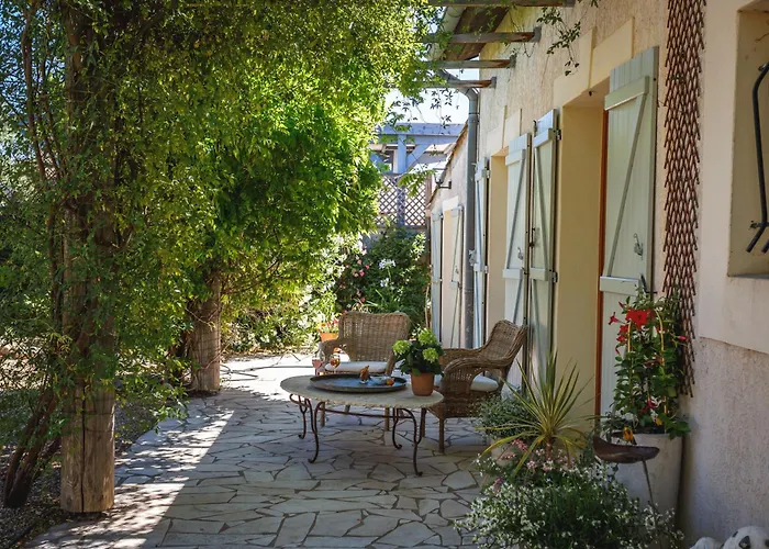 Villa Marelle- Stunning With Pool Near Pezenas Neffies